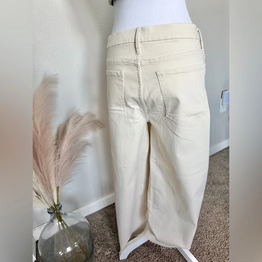 Time and Tru High Rise Cream Wide-Leg Button-Fly Jean Pants - Picture 8 of 14